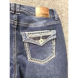 Maurices  Jeans Size 3/4 Junior Womens Small Stretch